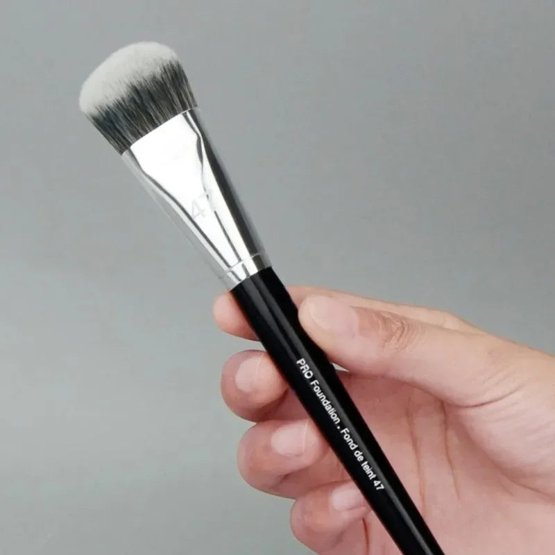 Professional Foundation Brush 47 – Broom Head