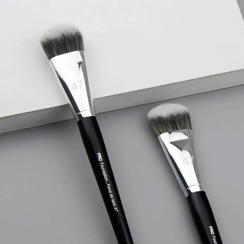 Professional Foundation Brush 47 – Broom Head