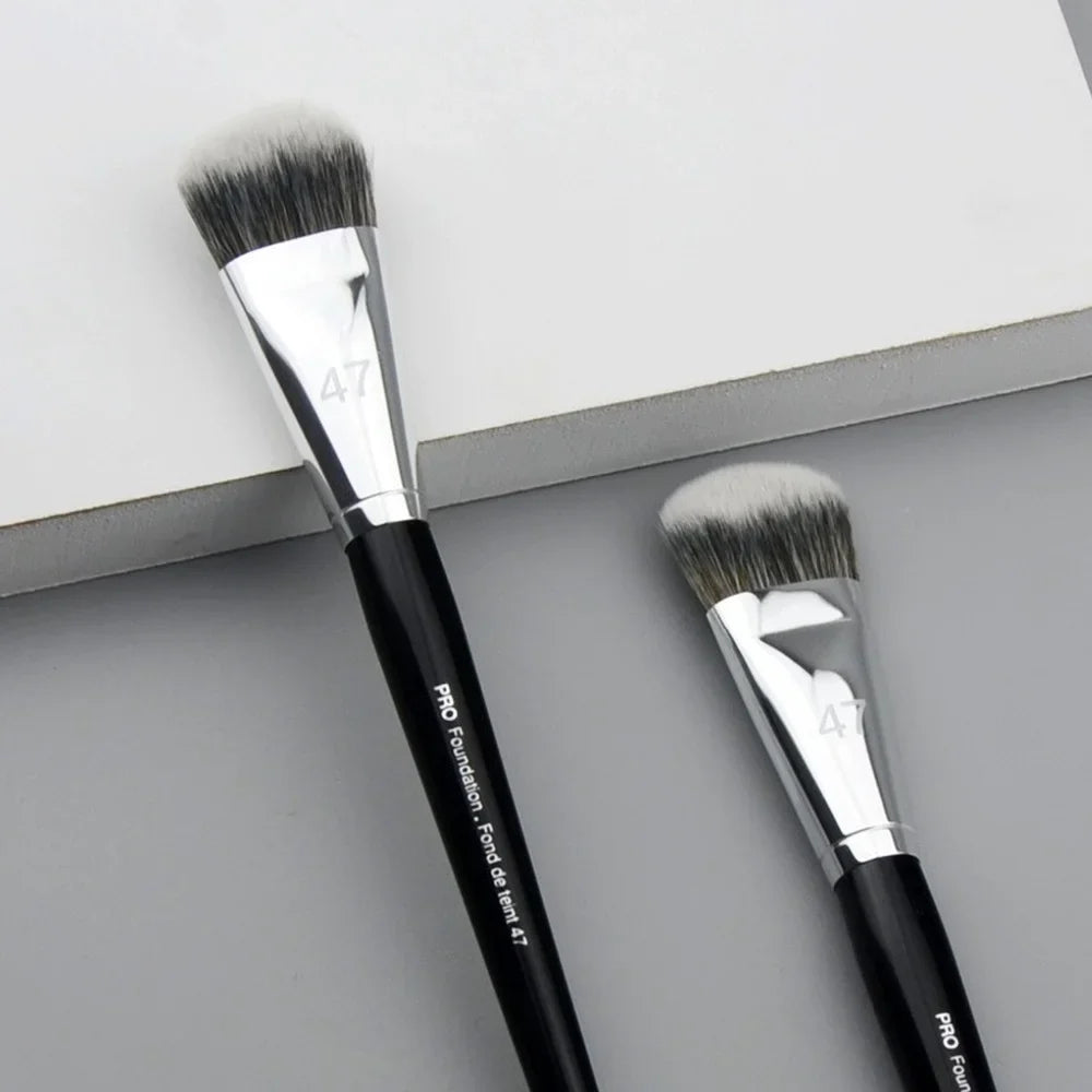Professional Foundation Brush 47 – Broom Head