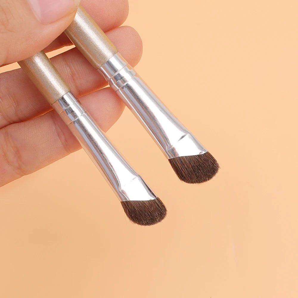Flat Angled Nose Contour Makeup Brush